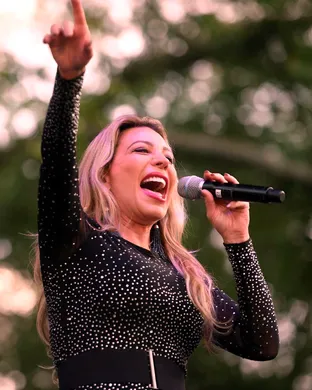 Taylor Dayne Snoqualmie