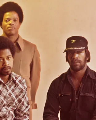 War - Band Tacoma